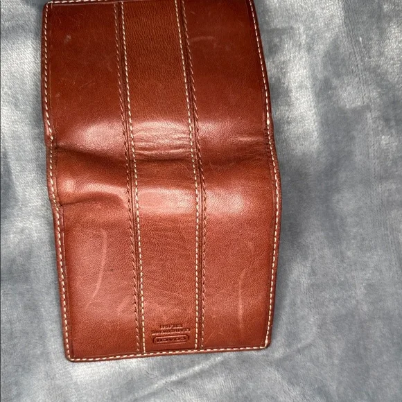 Coach Leather Shoulder Bag in Cognac Brown - Classic Women's Handbag - Picture 9 of 9